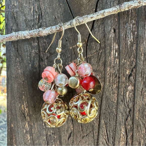 Vintage 🖤 Boho Gold Tone & Peach Cluster Earrings Dangle Drop Rhinestone Orange - Picture 7 of 8